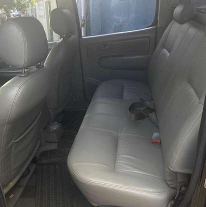 TOYOTA-HILUX-2006