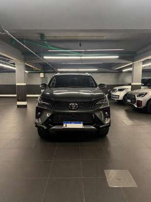 TOYOTA-HILUX SW4-2025