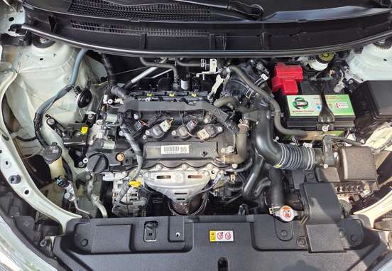 TOYOTA-YARIS-2022