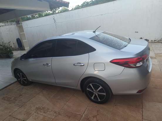 TOYOTA-YARIS-2019