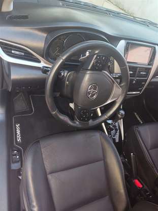 TOYOTA-YARIS-2019