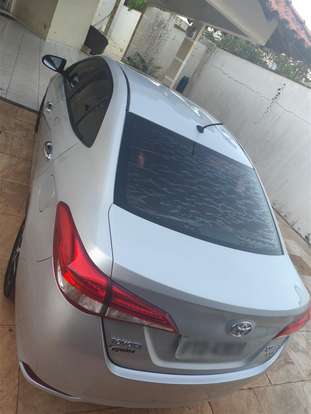 TOYOTA-YARIS-2019