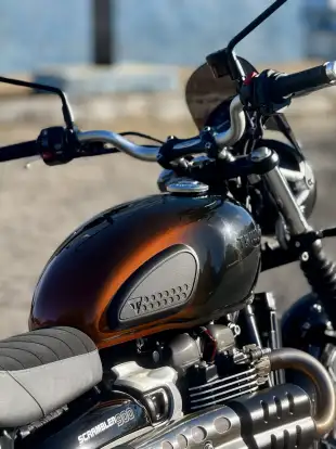 TRIUMPH-SCRAMBLER 900-2024