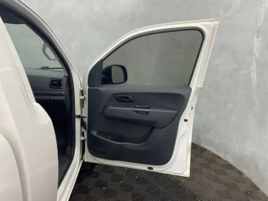 VOLKSWAGEN-AMAROK-2019