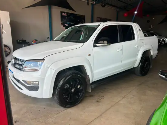 VOLKSWAGEN-AMAROK-2023