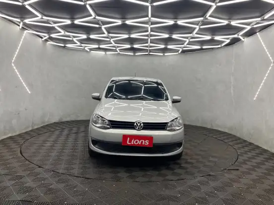 VOLKSWAGEN-FOX-2013