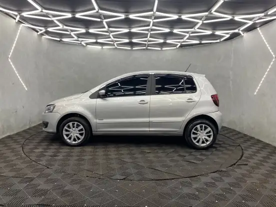 VOLKSWAGEN-FOX-2013