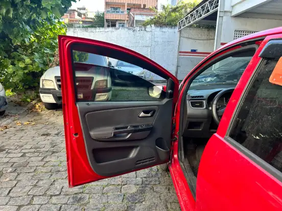 VOLKSWAGEN-FOX-1.0 MI 8V FLEX 4P MANUAL VOLKSWAGEN-FOX-2011