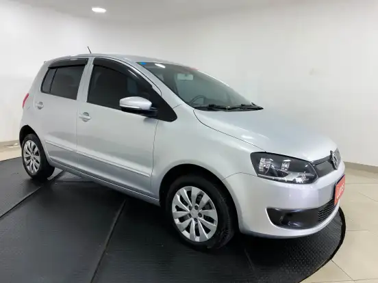 VOLKSWAGEN-FOX-2014