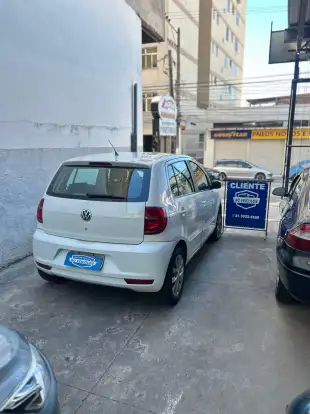 VOLKSWAGEN-FOX-2012