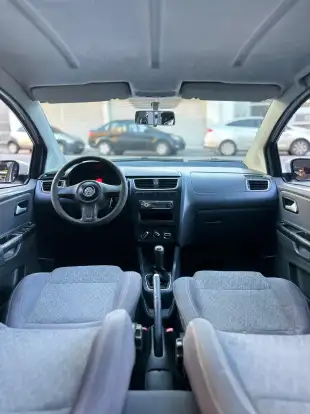 VOLKSWAGEN-FOX-2012