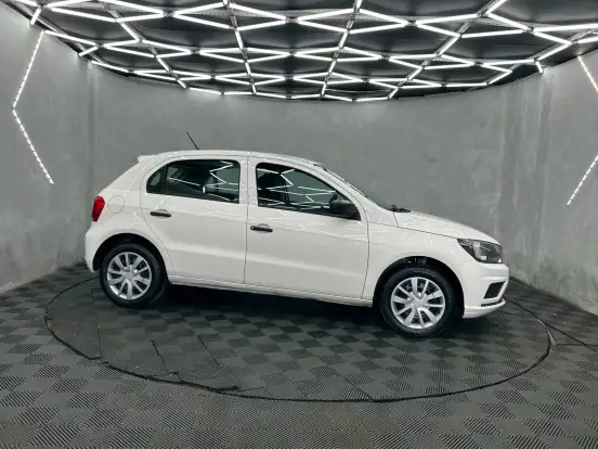 VOLKSWAGEN-GOL-2023