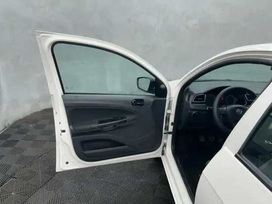 VOLKSWAGEN-GOL-1.0 12V MPI TOTALFLEX 4P MANUAL VOLKSWAGEN-GOL-2023