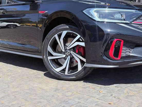 VOLKSWAGEN-JETTA-2023