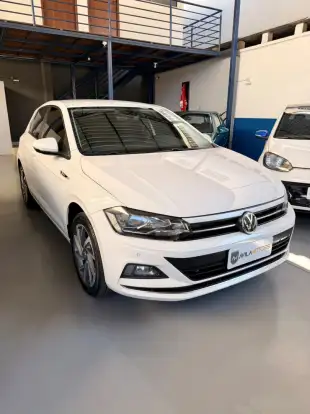 VOLKSWAGEN-POLO-2018