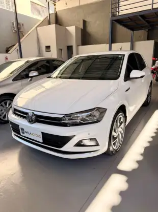VOLKSWAGEN-POLO-2018