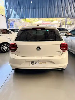VOLKSWAGEN-POLO-2018
