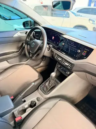 VOLKSWAGEN-POLO-2018