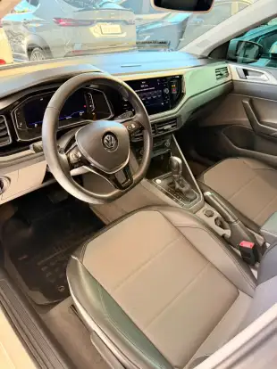 VOLKSWAGEN-POLO-2018