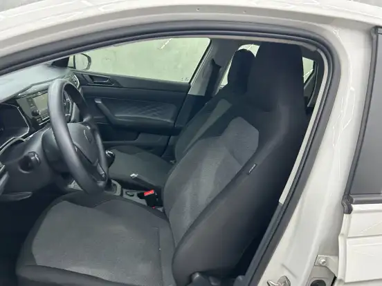 VOLKSWAGEN-POLO-2024