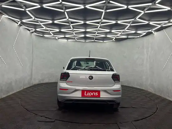 VOLKSWAGEN-POLO-2024