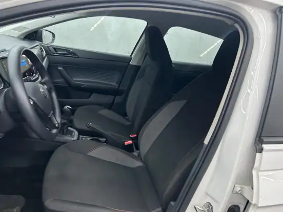 VOLKSWAGEN-POLO-2025