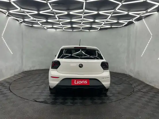 VOLKSWAGEN-POLO-2023