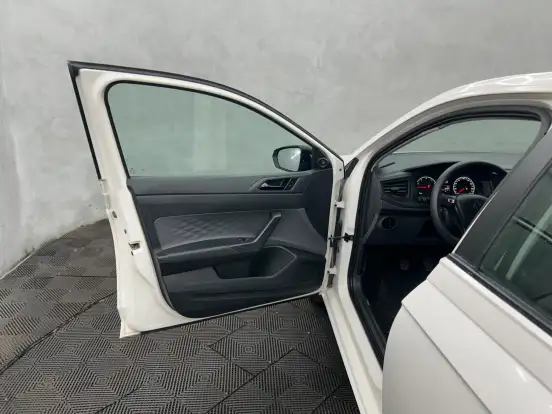 VOLKSWAGEN-POLO-2023