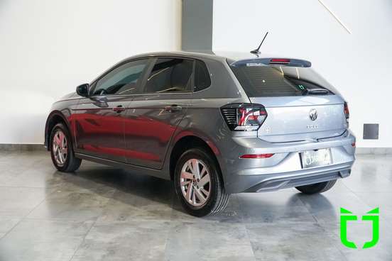 VOLKSWAGEN-POLO-2025