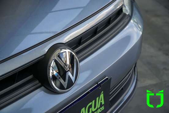 VOLKSWAGEN-POLO-2025