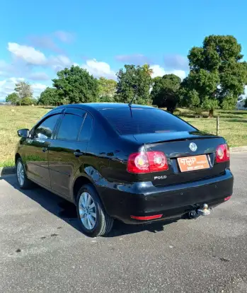 VOLKSWAGEN-POLO SEDAN-2012