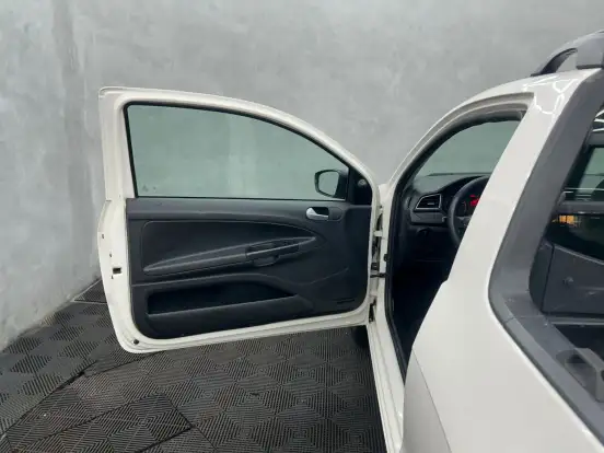 VOLKSWAGEN-SAVEIRO-1.6 MSI ROBUST CS 16V FLEX 2P MANUAL VOLKSWAGEN-SAVEIRO-2024