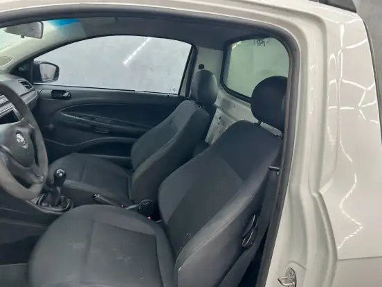 VOLKSWAGEN-SAVEIRO-2019