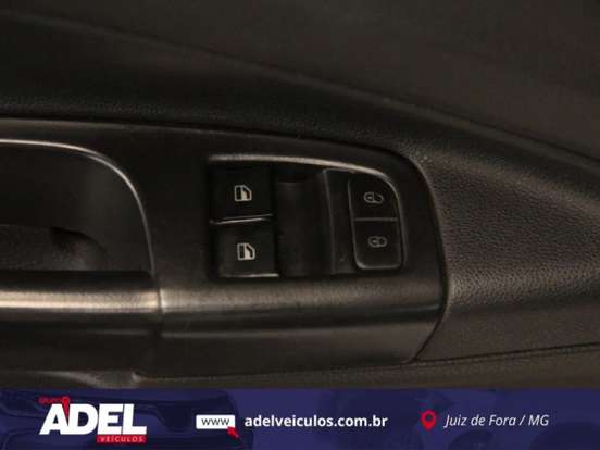 VOLKSWAGEN-SAVEIRO-2023