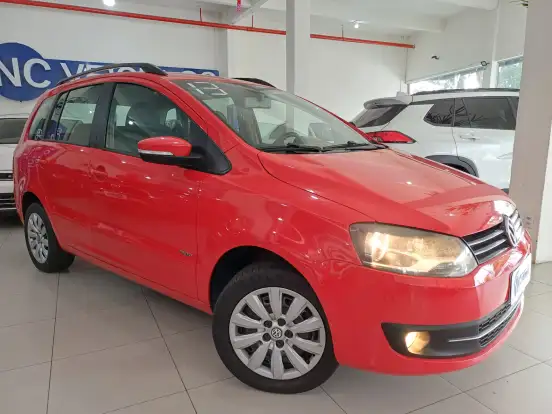VOLKSWAGEN-SPACEFOX-2013