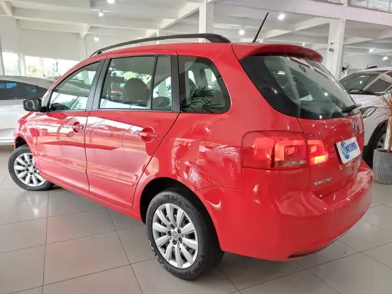 VOLKSWAGEN-SPACEFOX-2013