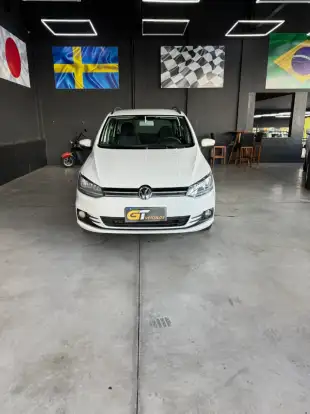 VOLKSWAGEN-SPACEFOX-2018