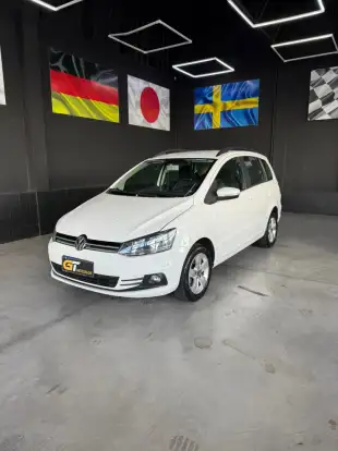VOLKSWAGEN-SPACEFOX-2018