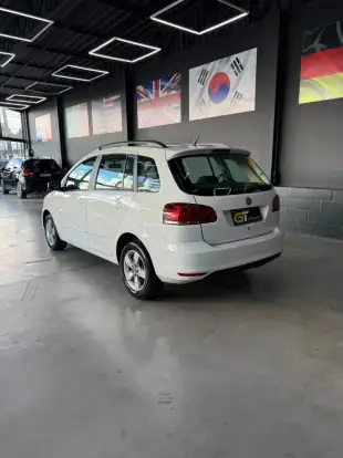 VOLKSWAGEN-SPACEFOX-2018