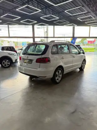 VOLKSWAGEN-SPACEFOX-2018