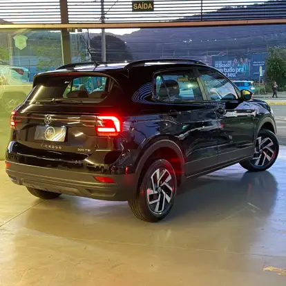 VOLKSWAGEN-T-CROSS-2023