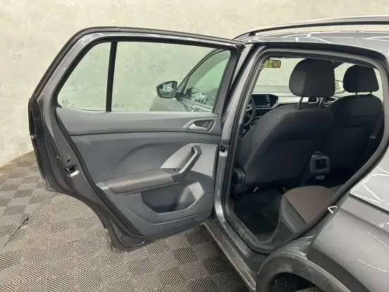 VOLKSWAGEN-T-CROSS-1.0 200 TSI TOTAL FLEX AUTOMÁTICO VOLKSWAGEN-T-CROSS-2023