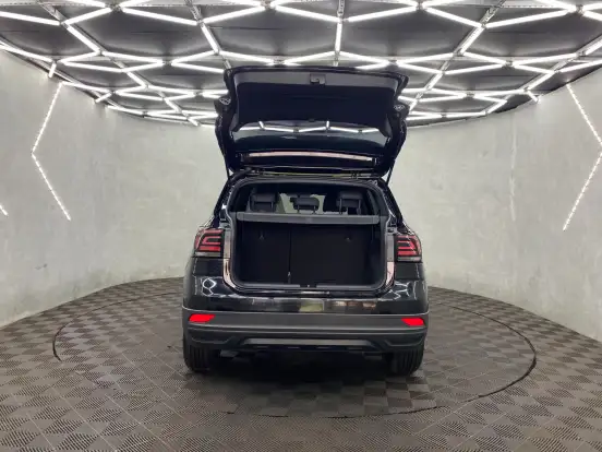 VOLKSWAGEN-T-CROSS-2022