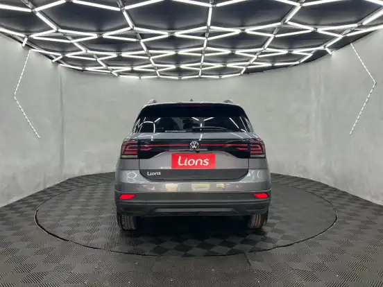 VOLKSWAGEN-T-CROSS-2024