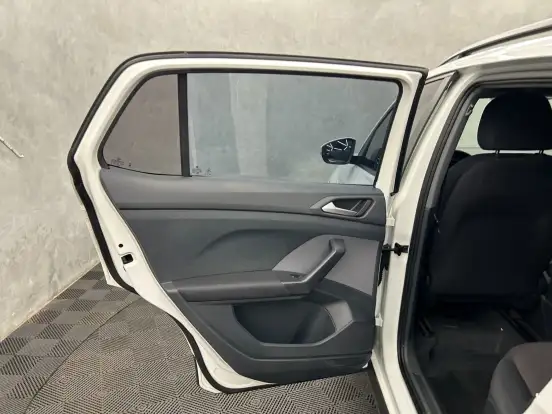 VOLKSWAGEN-T-CROSS-2023