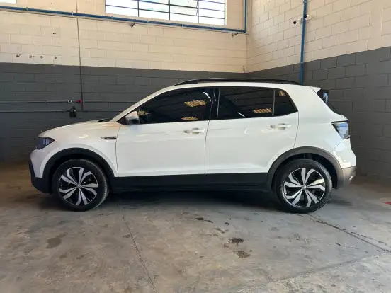 VOLKSWAGEN-T-CROSS-1.0 200 TSI TOTAL FLEX COMFORTLINE AUTOMÁTICO VOLKSWAGEN-T-CROSS-2021