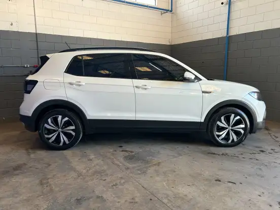VOLKSWAGEN-T-CROSS-1.0 200 TSI TOTAL FLEX COMFORTLINE AUTOMÁTICO VOLKSWAGEN-T-CROSS-2021