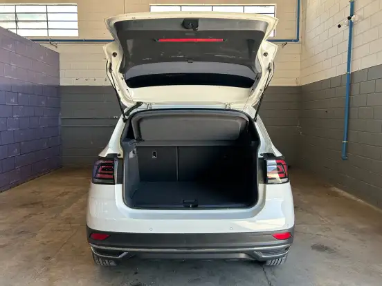 VOLKSWAGEN-T-CROSS-2021