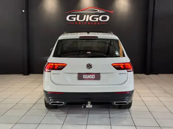 VOLKSWAGEN-TIGUAN-2018