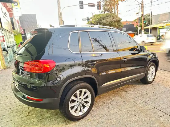 VOLKSWAGEN-TIGUAN-2014